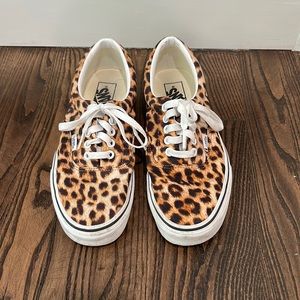Low top Leopard Print Vans